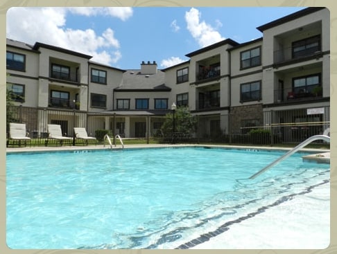 Piscina - Lindbergh Parc Senior Apartments