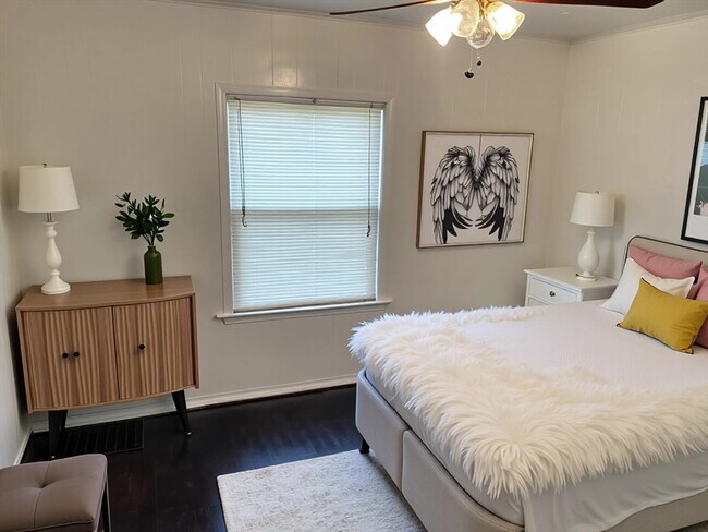 Photo - 49 Carpenter St Unit 1