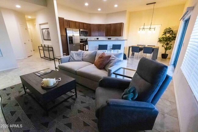 Photo - 3113 E Danbury Rd