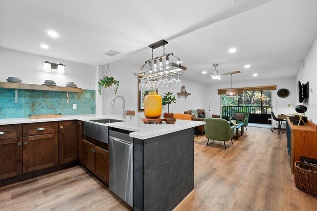 Photo - 3700 S Osprey Ave Unit 214