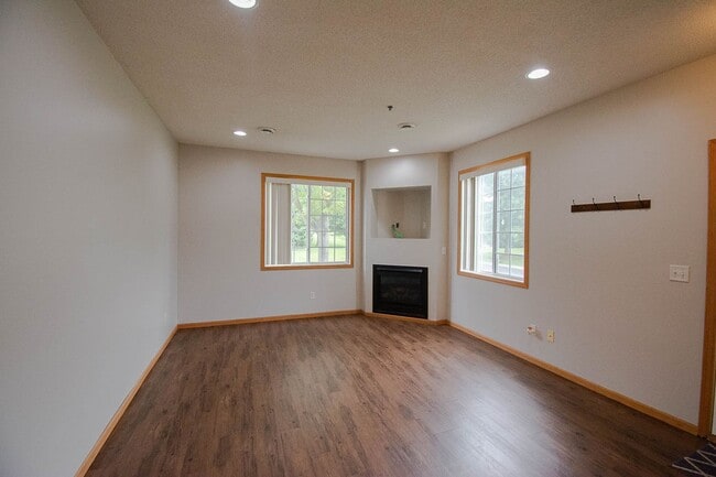 Photo - 2827 Agate Pl NW