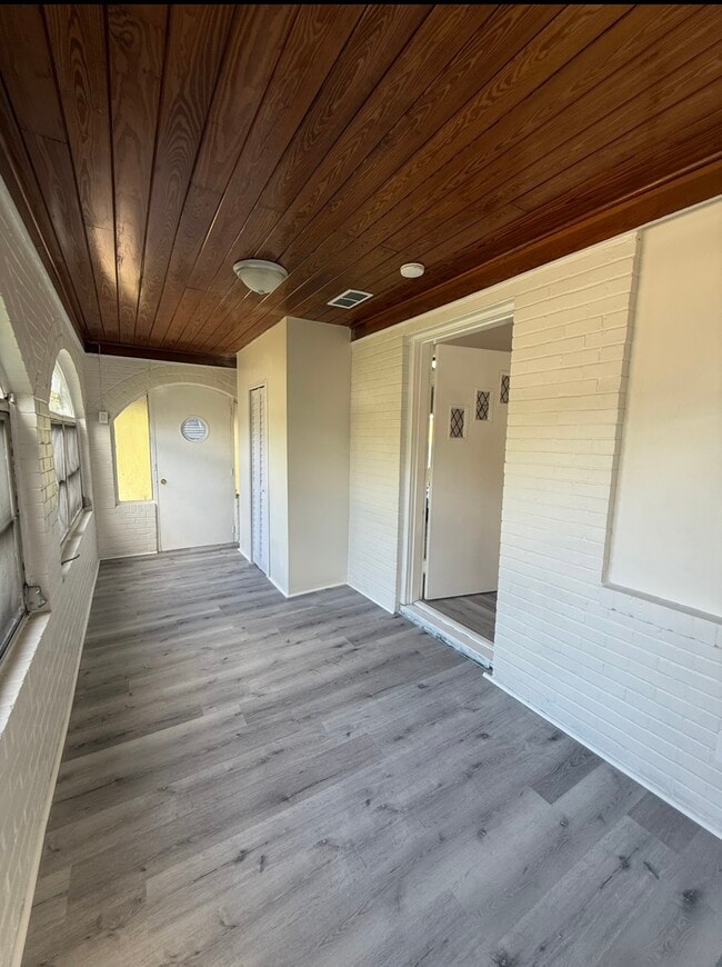 Photo - 410 W 46th St