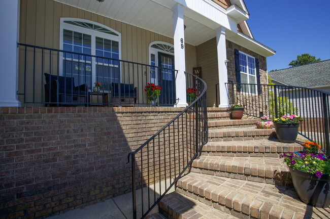 "Beautifully Designed, spacious 2400 Sq. F... - "Beautifully Designed, spacious 2400 Sq. F... Apartment