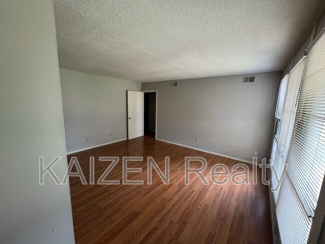 Photo - 151 N Belvedere Blvd Unit 10