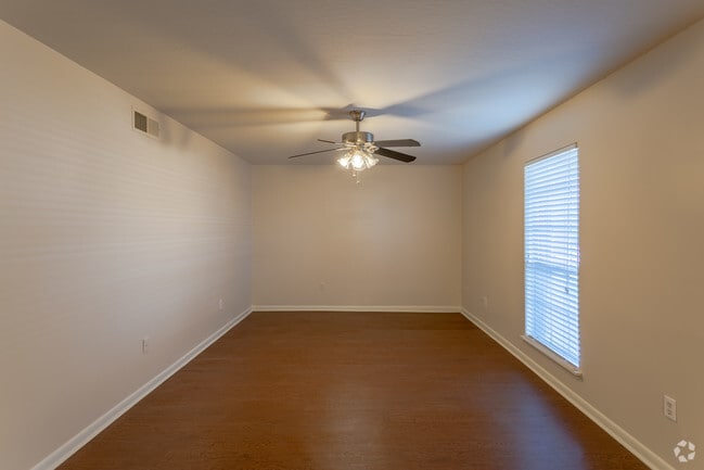 2BR,1.5BA