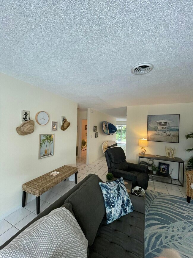 Photo - 266 NE Wavecrest Way