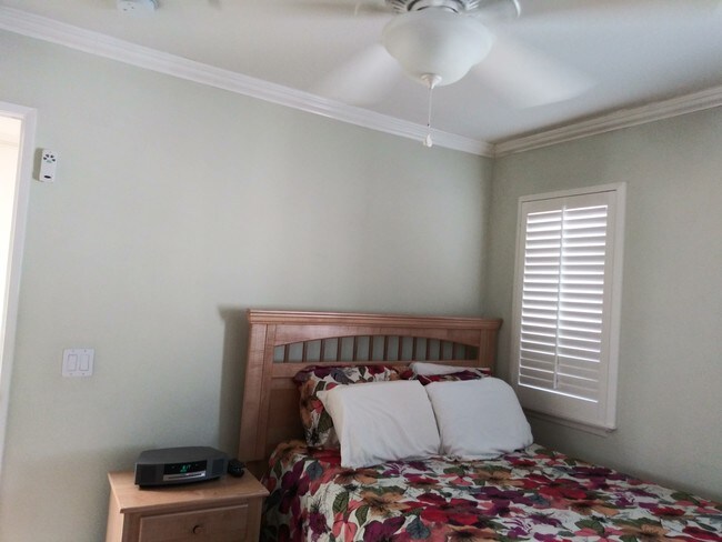 Photo - 13901 Olive View Ln