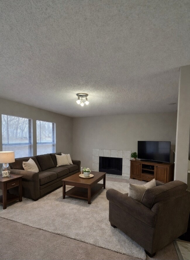 Photo - 3242 N Virginia Ave