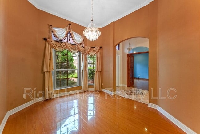 Photo - 1037 Bridgeway Blvd