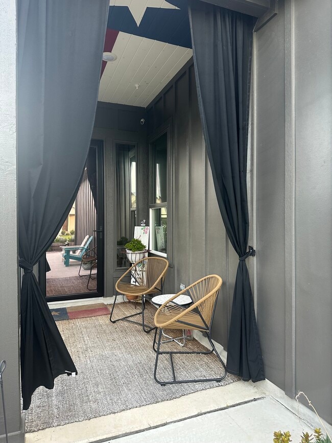 Photo - 891 Casetta Trl