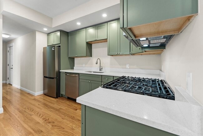 Building Photo - 42 Almont St Unit 2L Rental