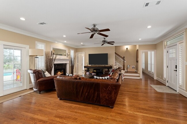 Photo - 2963 Settler's Way Dr