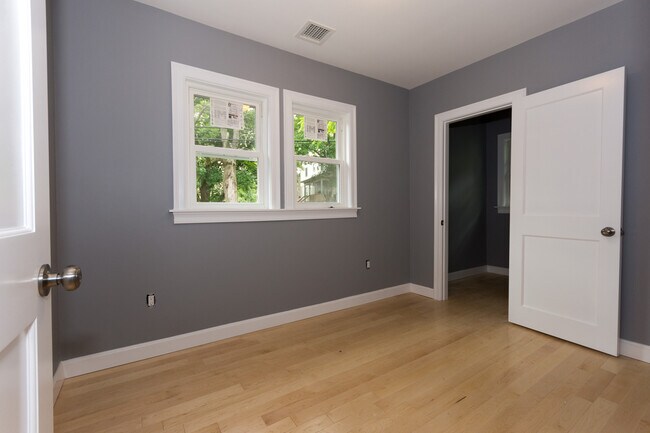 Photo - 33 Thornton St Unit 2