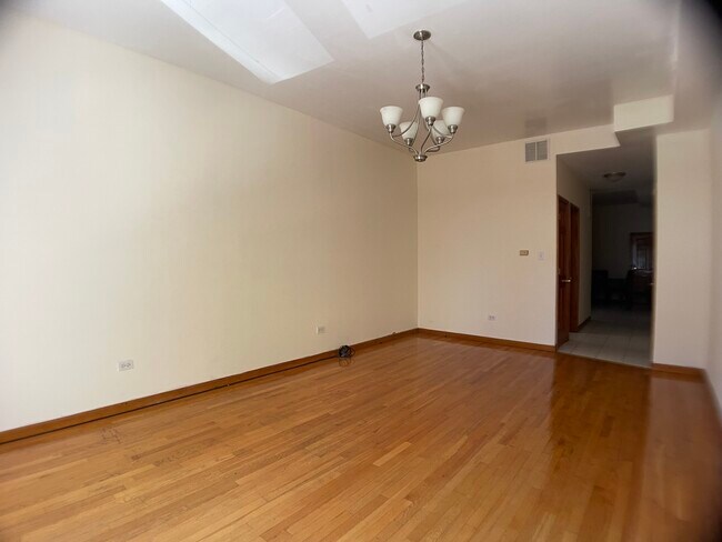 Photo - 2856 W Lyndale St Unit 2nd floor