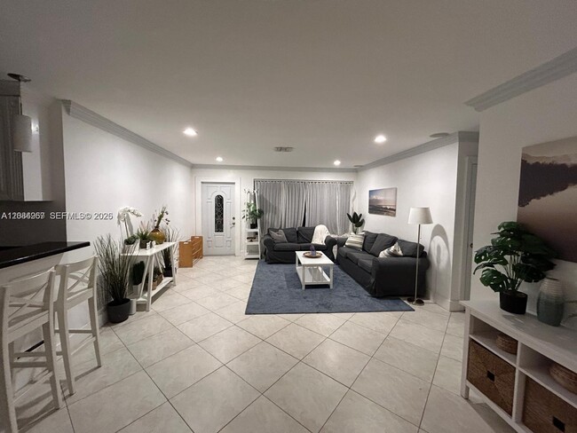 Photo - 1116 N 13th Ct