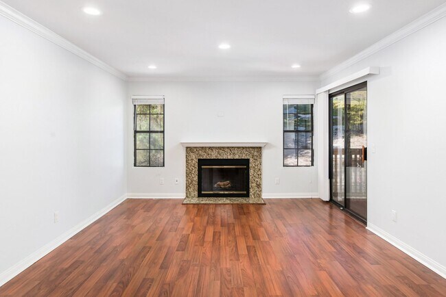 Photo - 2 bedroom upstairs unit in Il Palio develo...