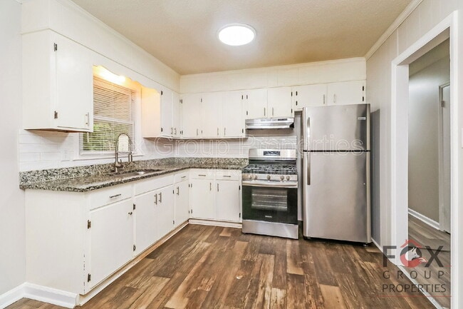 Photo - 610 Belfast Dr