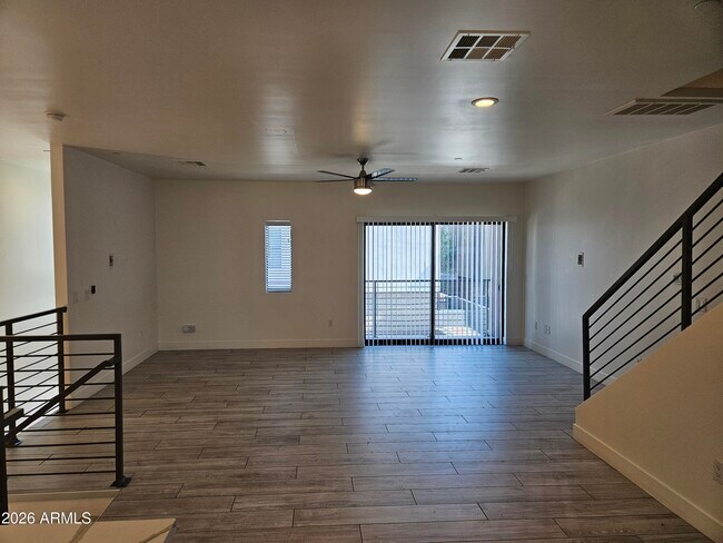 Photo - 264 S Roosevelt St