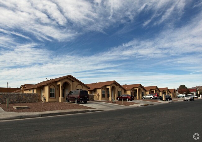 Photo - 401-421 Park St