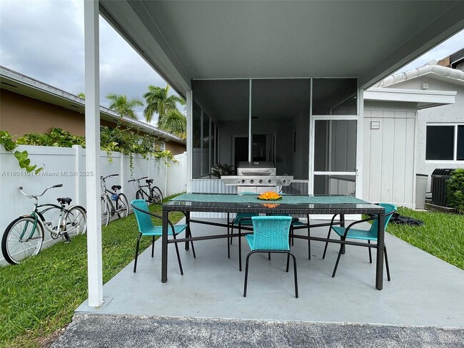 Photo - 1020 Hollywood Blvd