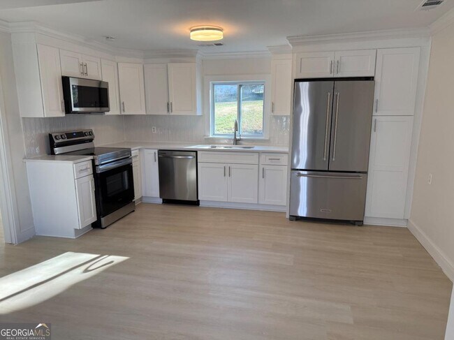 Photo - 3915 Dahlonega Hwy