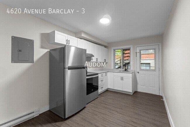 Building Photo - 4620 Av. Barclay Unit 3