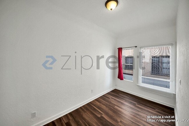 Photo - 2818 S Bronson Ave