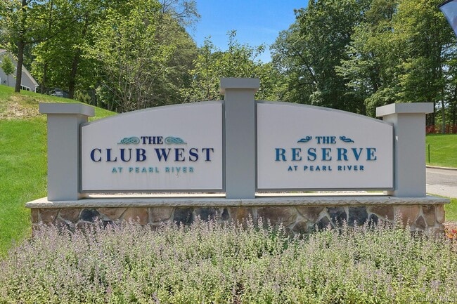 Photo - 5310 Lucy Ct Unit 5310