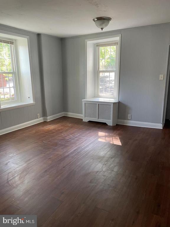 Photo - 1053 Easton Rd