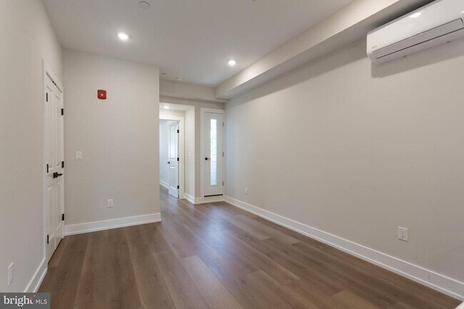 Photo - 3849 Fairmount Ave Unit 2