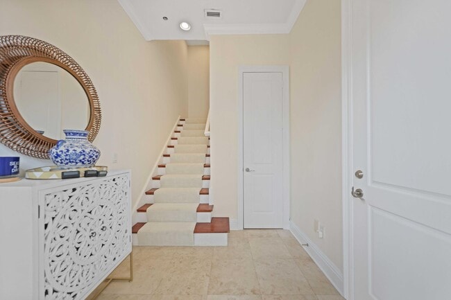 Photo - 285 SE 6th Ave