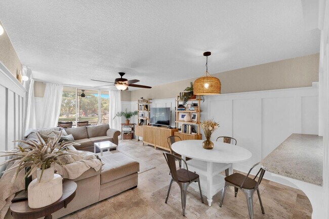 Photo - 9330 Lagoon Pl Unit 209