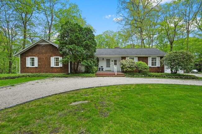 Photo - 104 Silver Spring Rd House