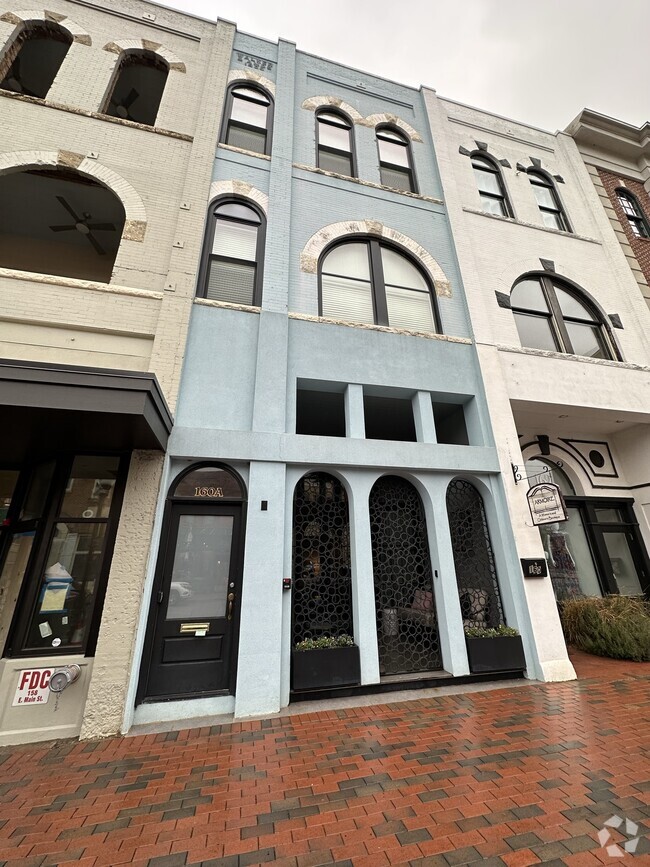 Building Photo - 160 E Main St Unit #A Rental