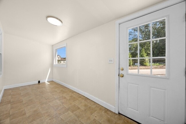 Photo - 281C King St Unit C