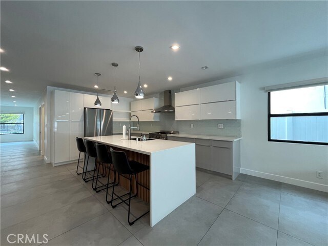 Photo - 5735 Saloma Ave