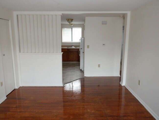 Photo - 30 Henderson Dr Apartments Unit 5