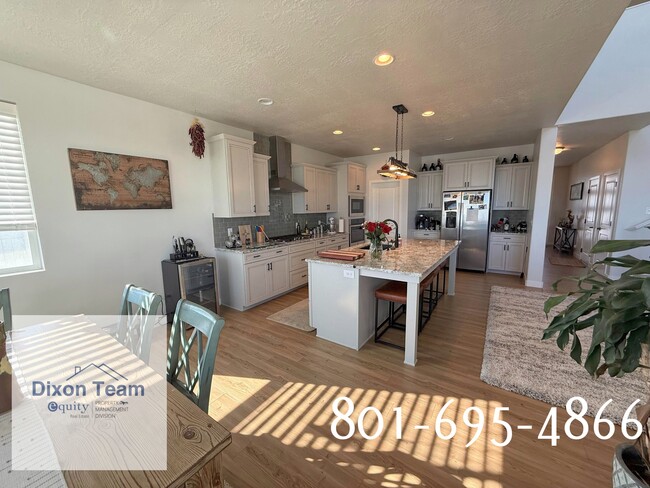 Photo - 2241 W Parkview Dr