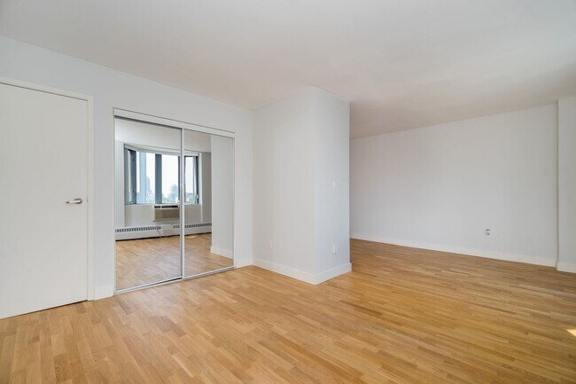 Photo - 800 Richmond St W Unit 1003