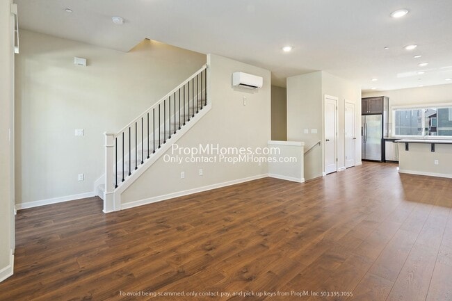 Photo - 441 NE Tork Pl
