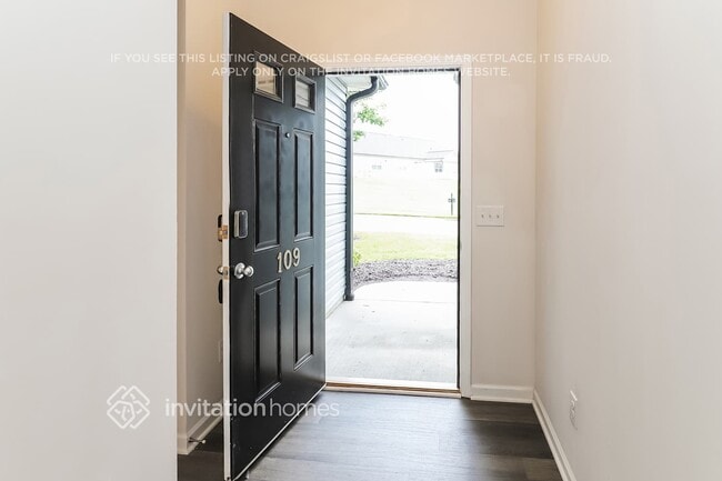 Photo - 109 Brookbank Ct