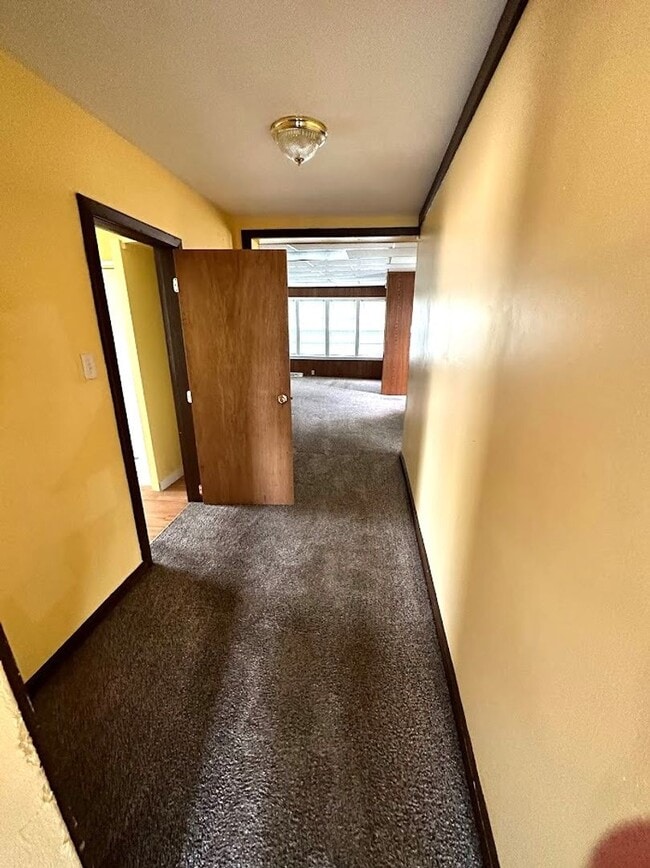 Photo - 4 bedroom/ 2 bathroom