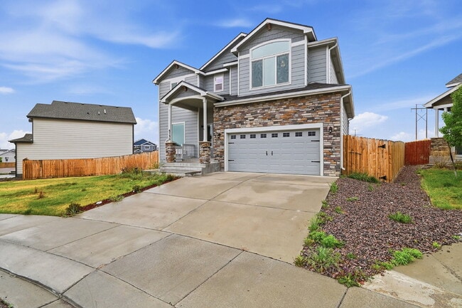 Photo - $2,740.95- 5 Bed, 3.5 Bath Home in Colorado Springs with Central AC and Fenced in Backyard!