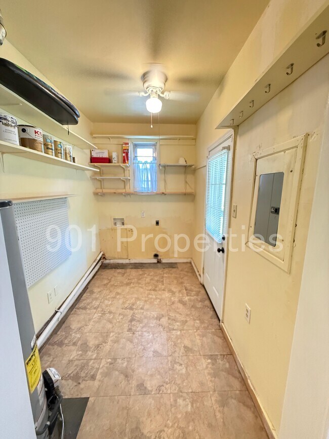 4963 Sequoia Rd
