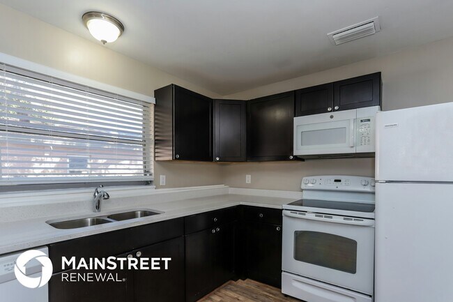 Photo - 5763 Crestmont Ave