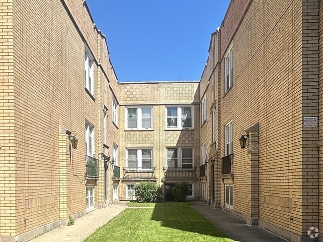 Building Photo - 5819 N St Louis Ave Rental
