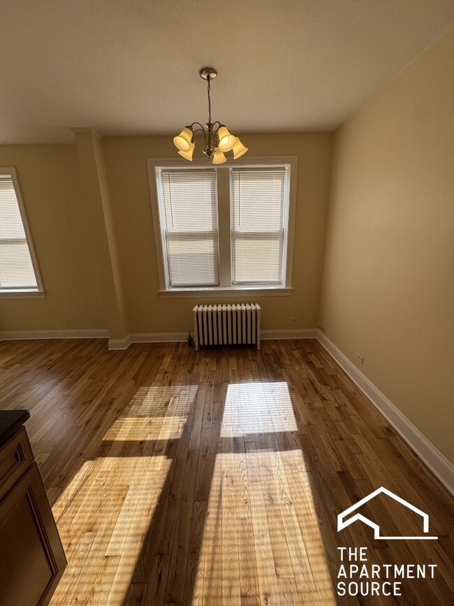 Photo - 4566 W George St Unit 1