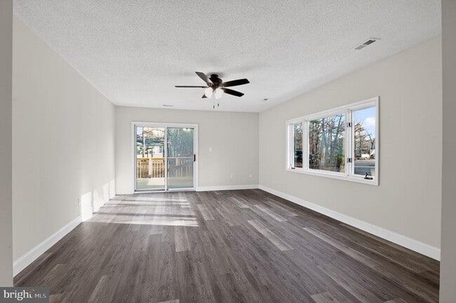 Photo - 32 Rosewood Rd