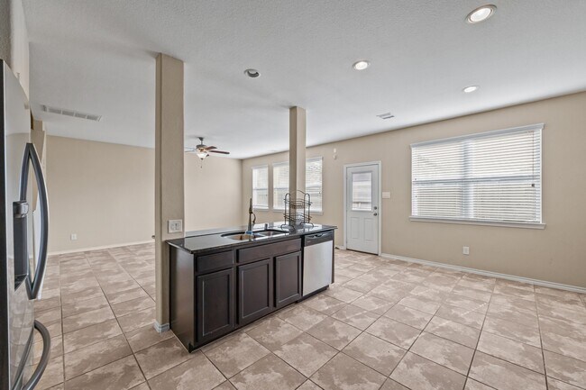 Photo - 4310 Laine Ln