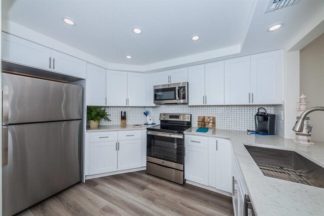 Photo - 6357 Bahia Del Mar Blvd S Unidad 407